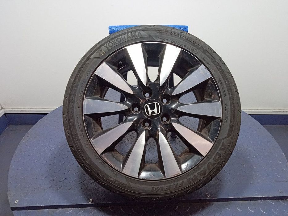 HONDA CIVIC IX FELGA ALUMINIOWA Z OPONĄ HL4899 5X114,3 7JX17 ET50