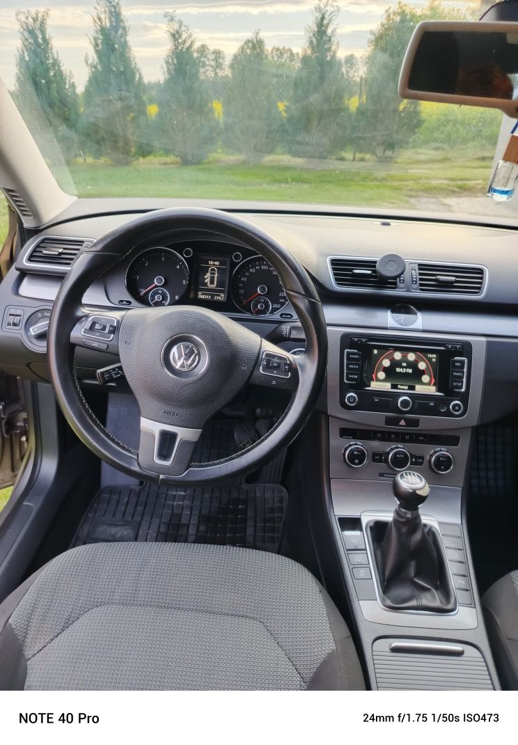 Zadbany i ekonomicznyVw Passat  1.6 diesel
