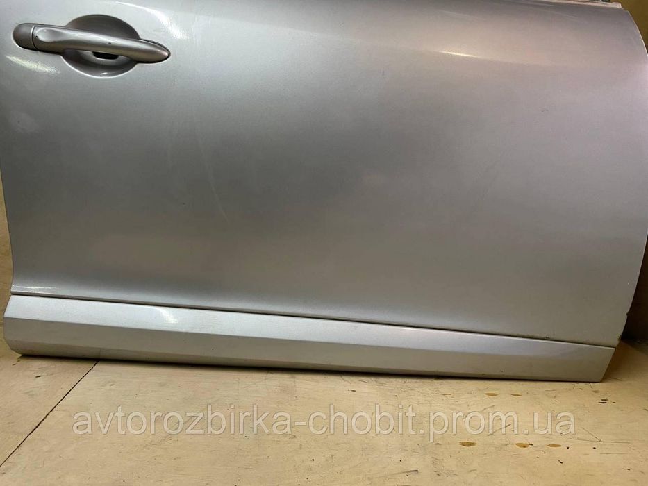 Дверь передняя правая Renault Megane III,TED69 801006560R, 801860005R