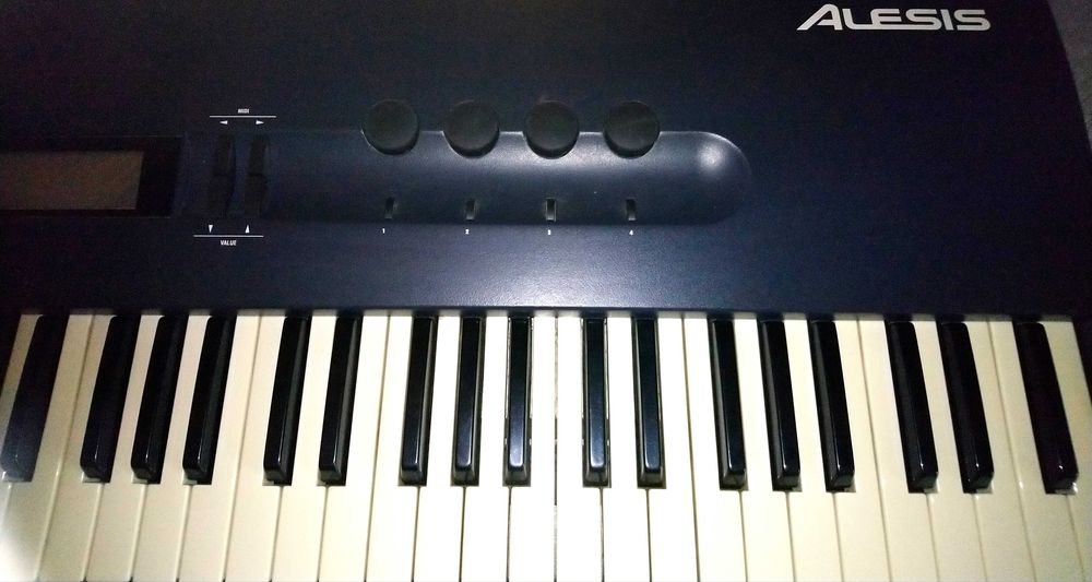 Syntezator Alesis Quadra Synth