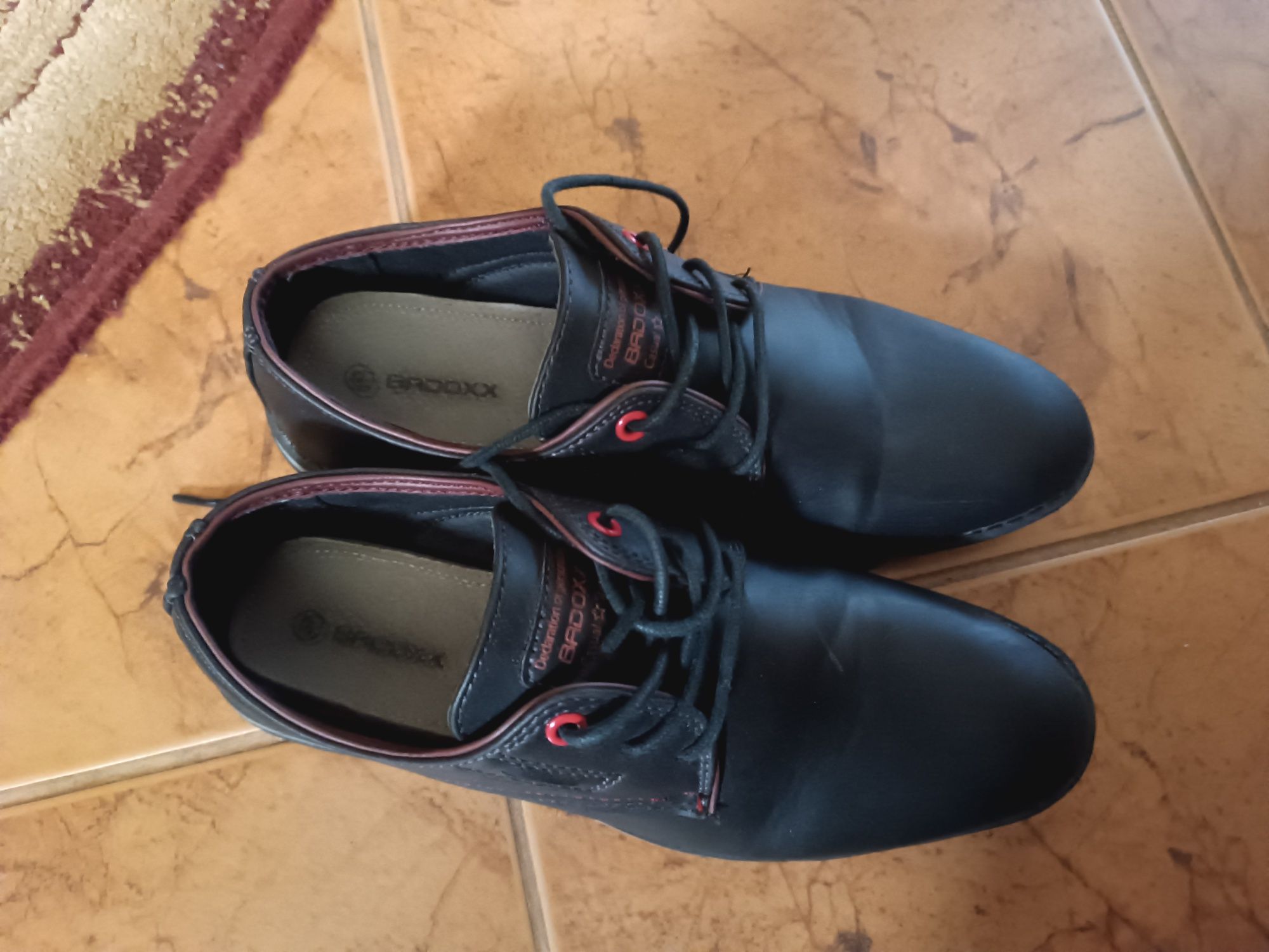 Buty wizytowe r.37