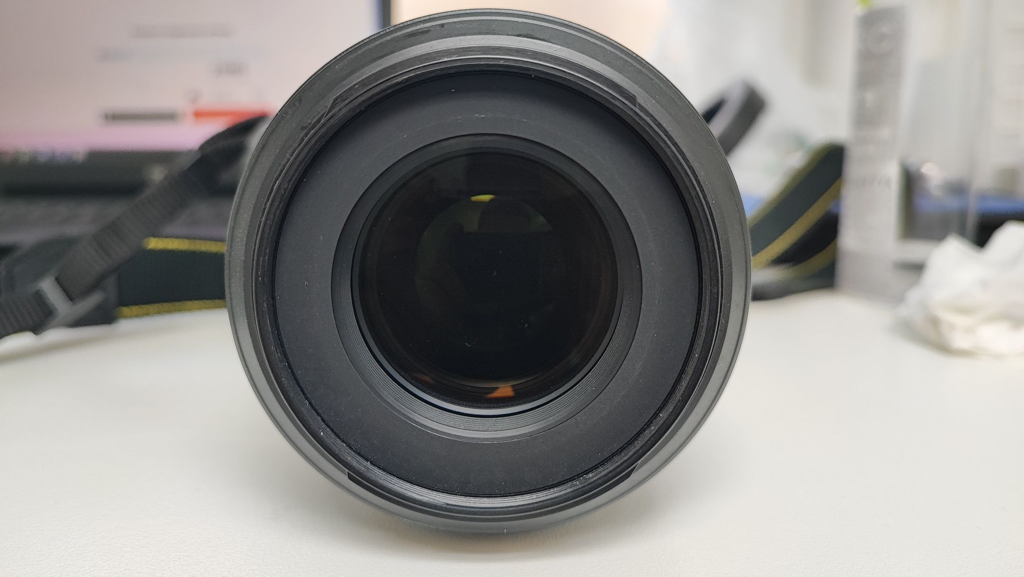 Nikon 105 mm f/2.8G AF-S IF-ED VR MICRO-NIKKOR + Nikon D5100