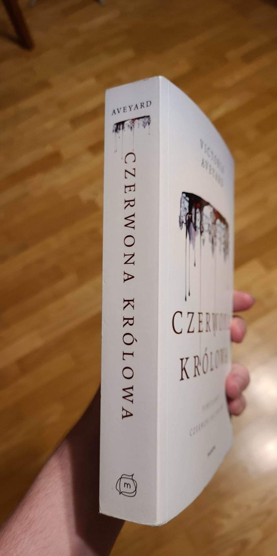 "Czerwona królowa"