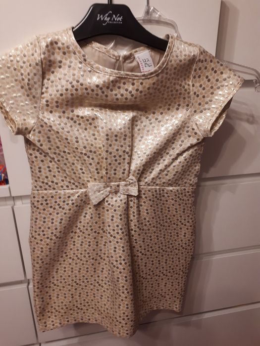 Złota sukienka Reserved jasna kremowa 122 nowa