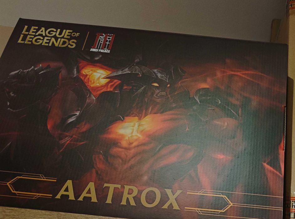 Figurka League of Legends 1:6 AATROX