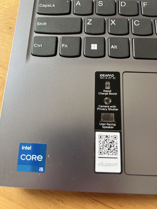 Lenovo IdeaPad Slim 3 15IAH8 15,6”  i5-12450H 16 GB TAM 1TB