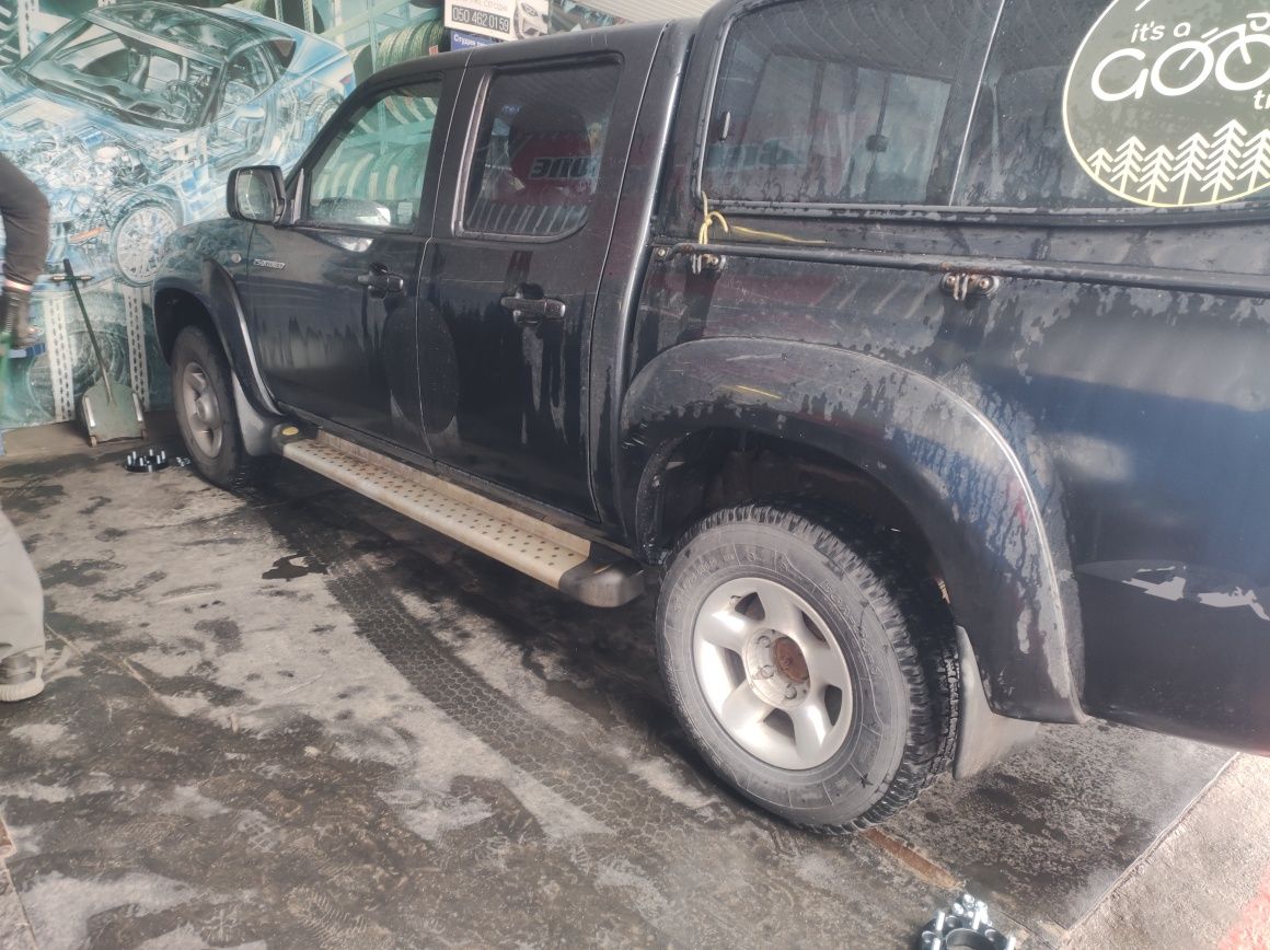 Колеса r15 6x139.7. диски з покришками. Ford Ranger.