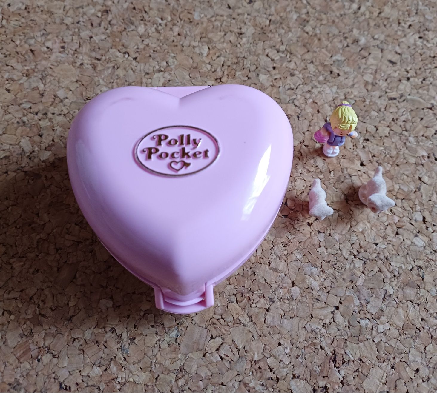 Polly pocket Vintage, coração rosa, anos 90.
Original e completo.