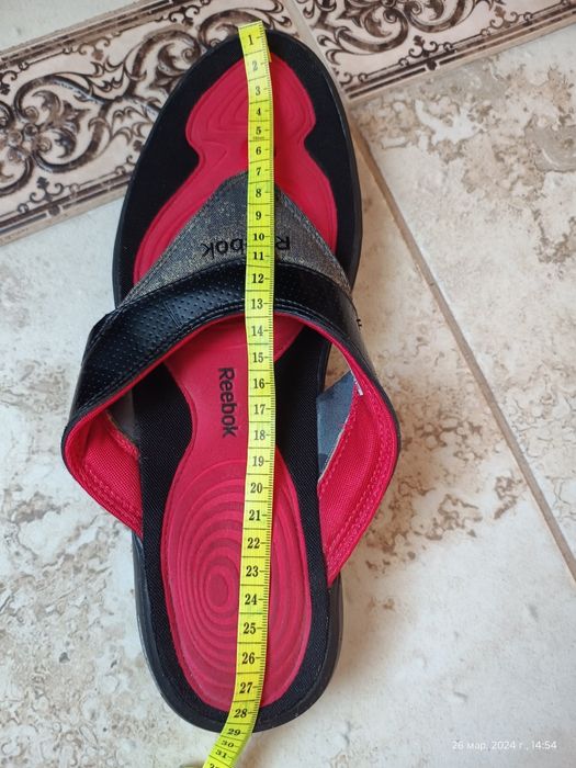 Шльопанці Reebok , в'єтнамки