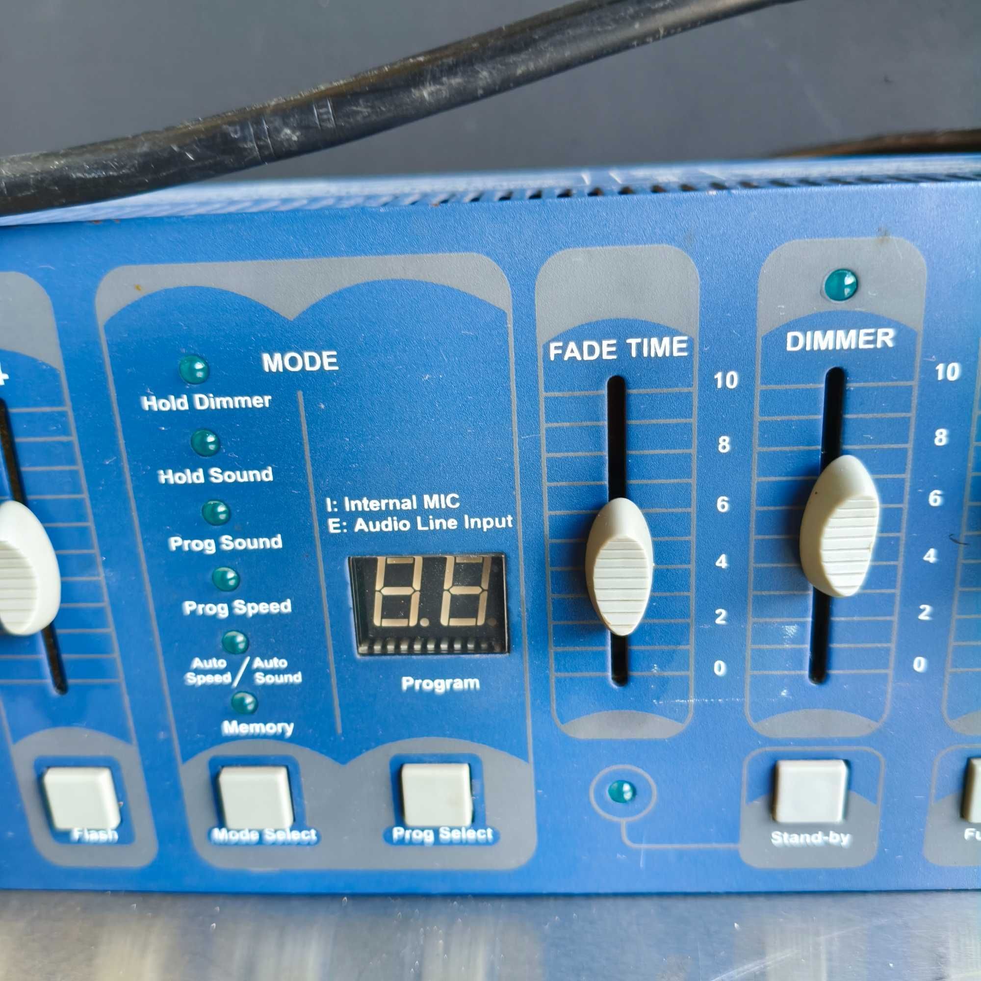 Showtec Lite Power 4 Classic Multipin / Schucko