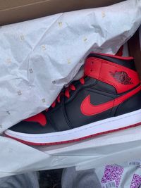 Оригинал! Кроссовки Nike Air Jordan 1 Mid Alternate Bred DQ8426-060