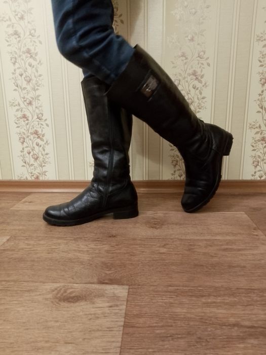 Кажаные зимние сапоги MIDA