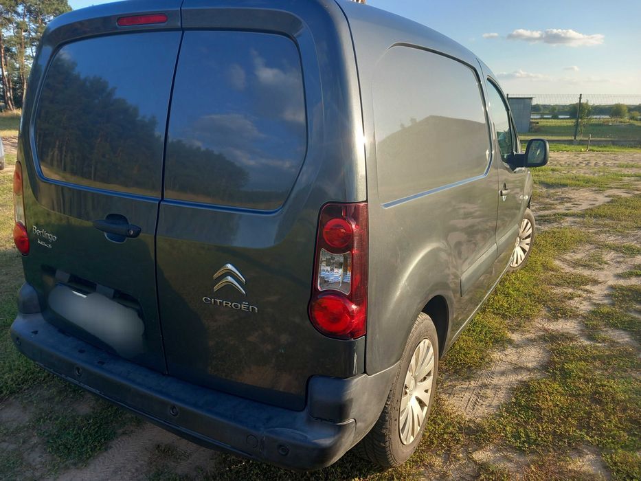 Citroen Berlingo 12.2016 1.6 99KM klima elektryka navi 112tyskm FA VAT