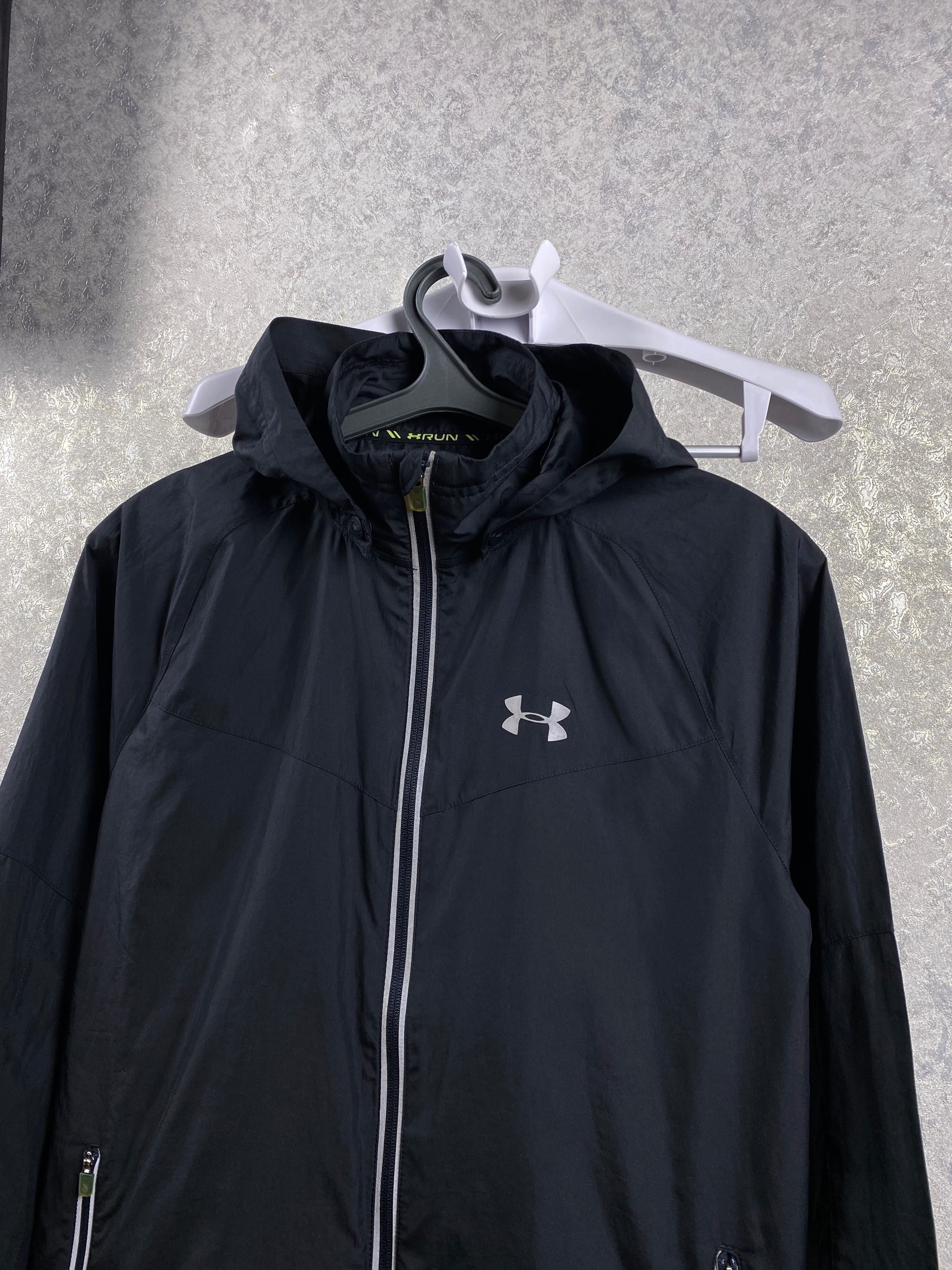 Мужская черная беговая куртка/ветровка Under Armour Storm Anchor S/M