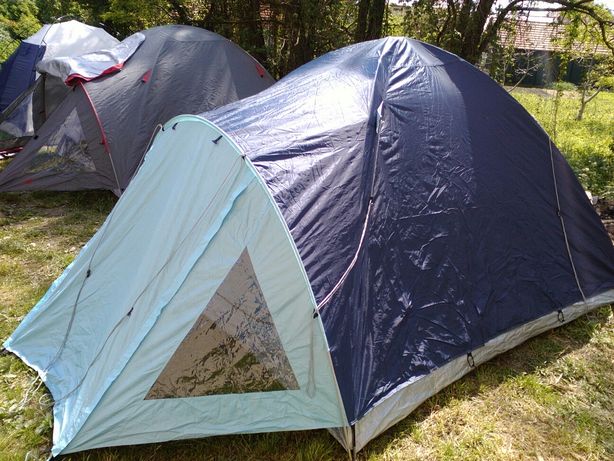 Палатка двохмістна
