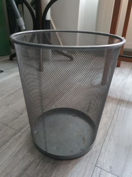 Kosz druciany srebrny metalowy na papier
