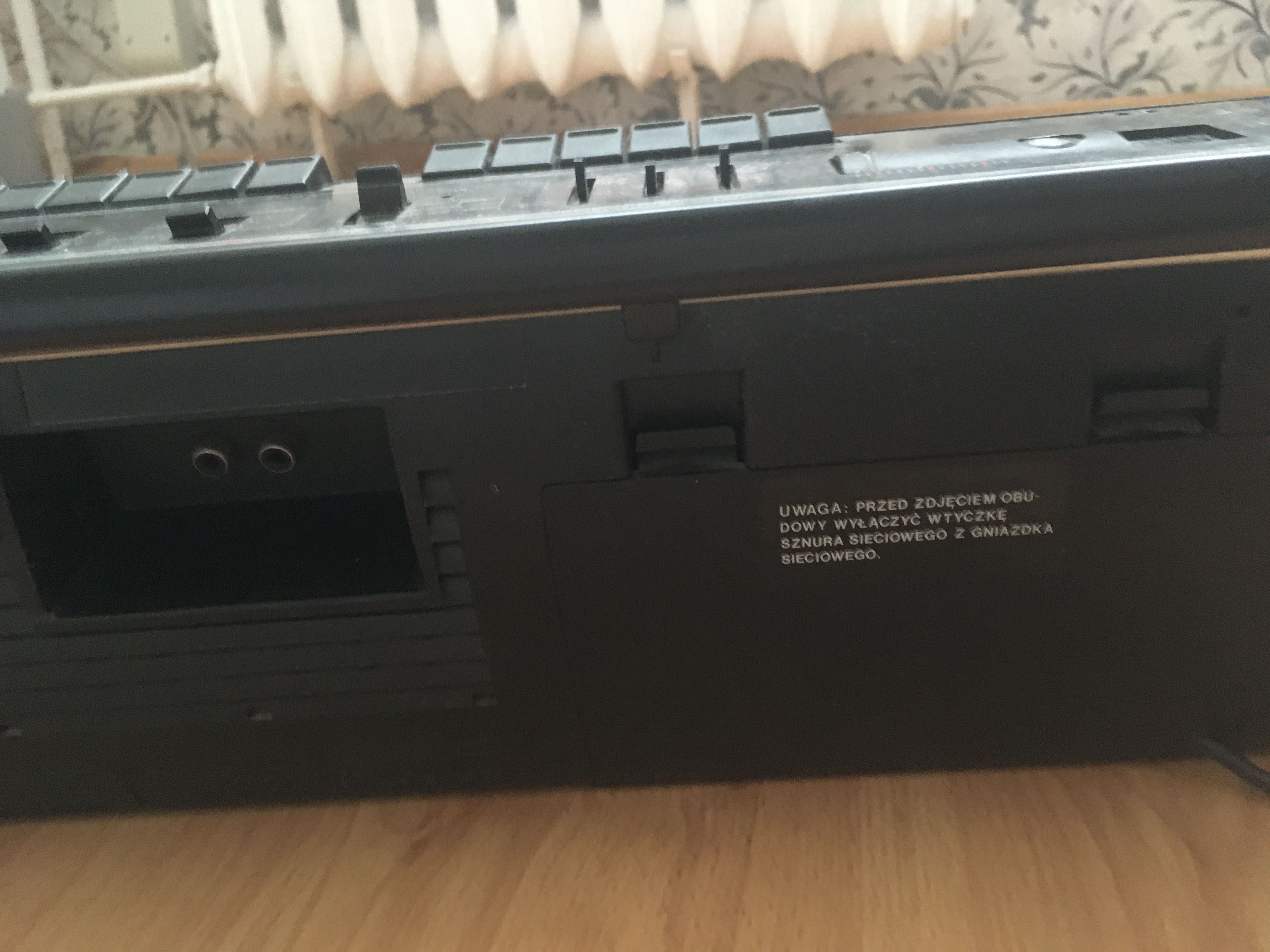 Radiomagnetofon Hitachi
