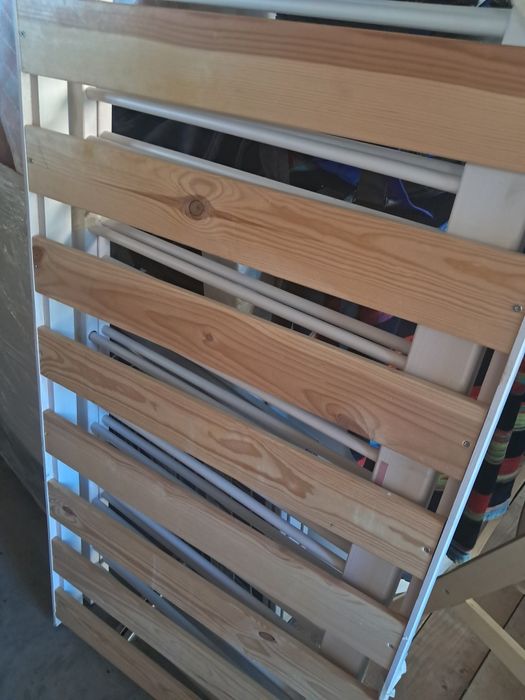 Łóżko do spania plus materac