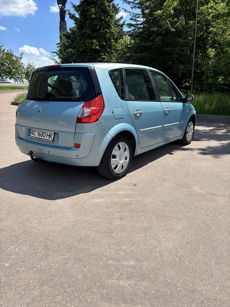 Продаж авто Renault