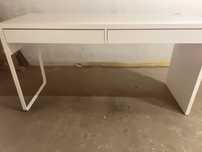 Biurko MICKE ikea