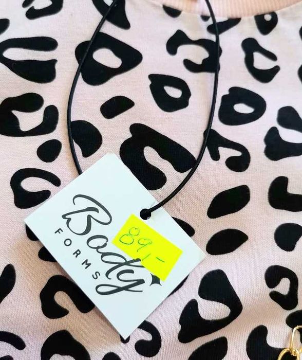 NOWY komplet szorty t-shirt oversize panterka 110cm 116cm 5-6 lat