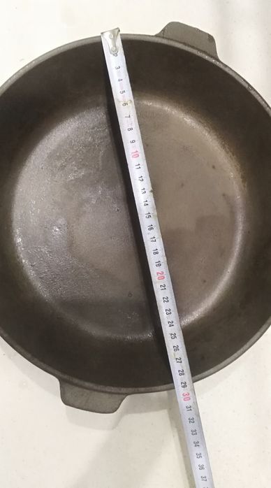 Сотейник чугунный