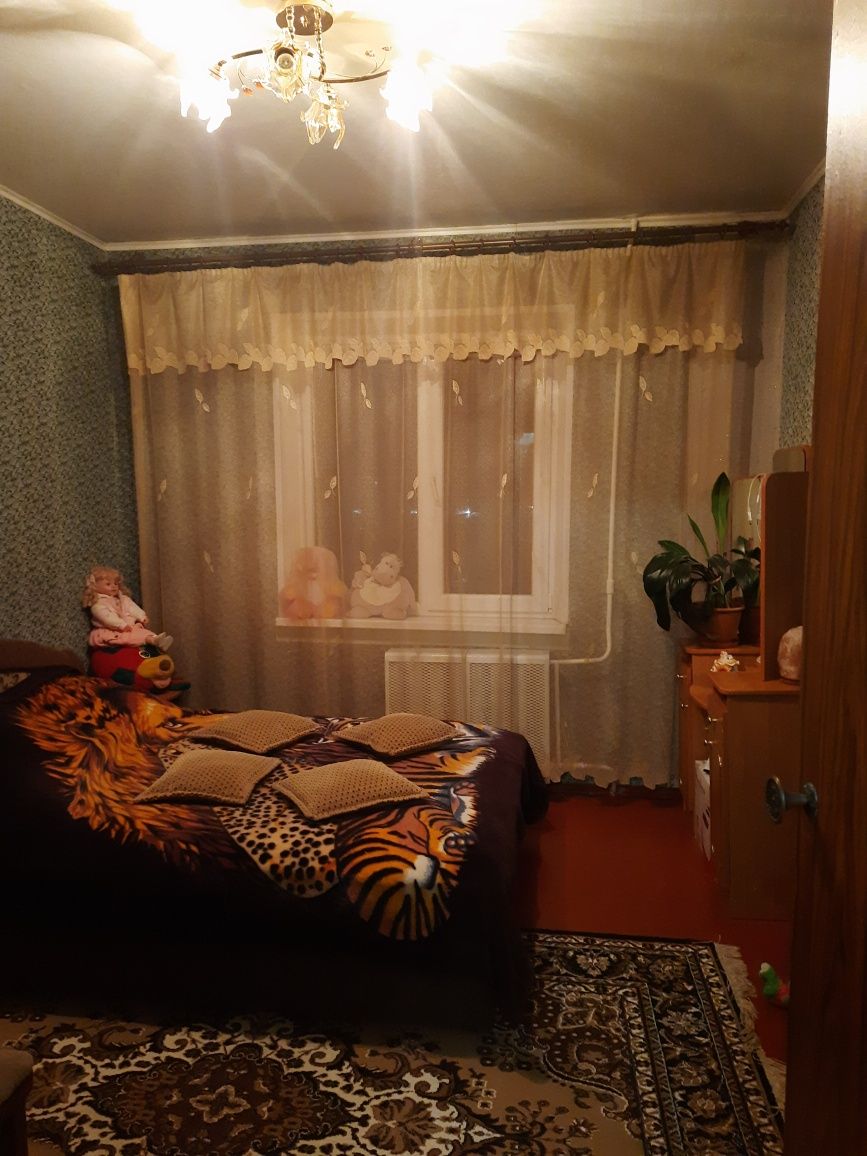 Срочно! Продаётся 2-х комнатная квартира на микрорайоне Солнечный.