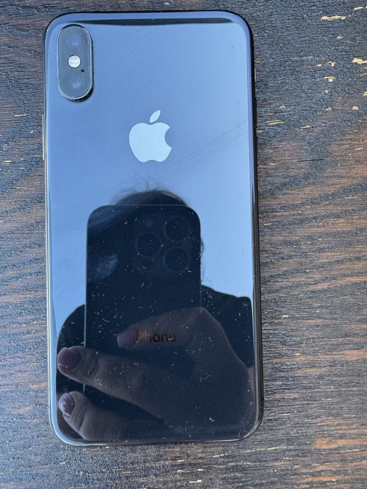 Iphone X 64 gb гарному стані