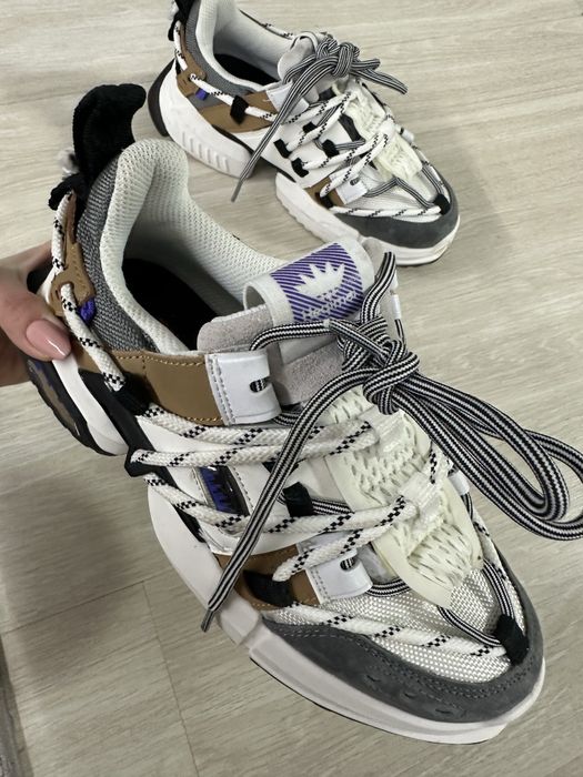 Продам кросівки взувала 1 раз