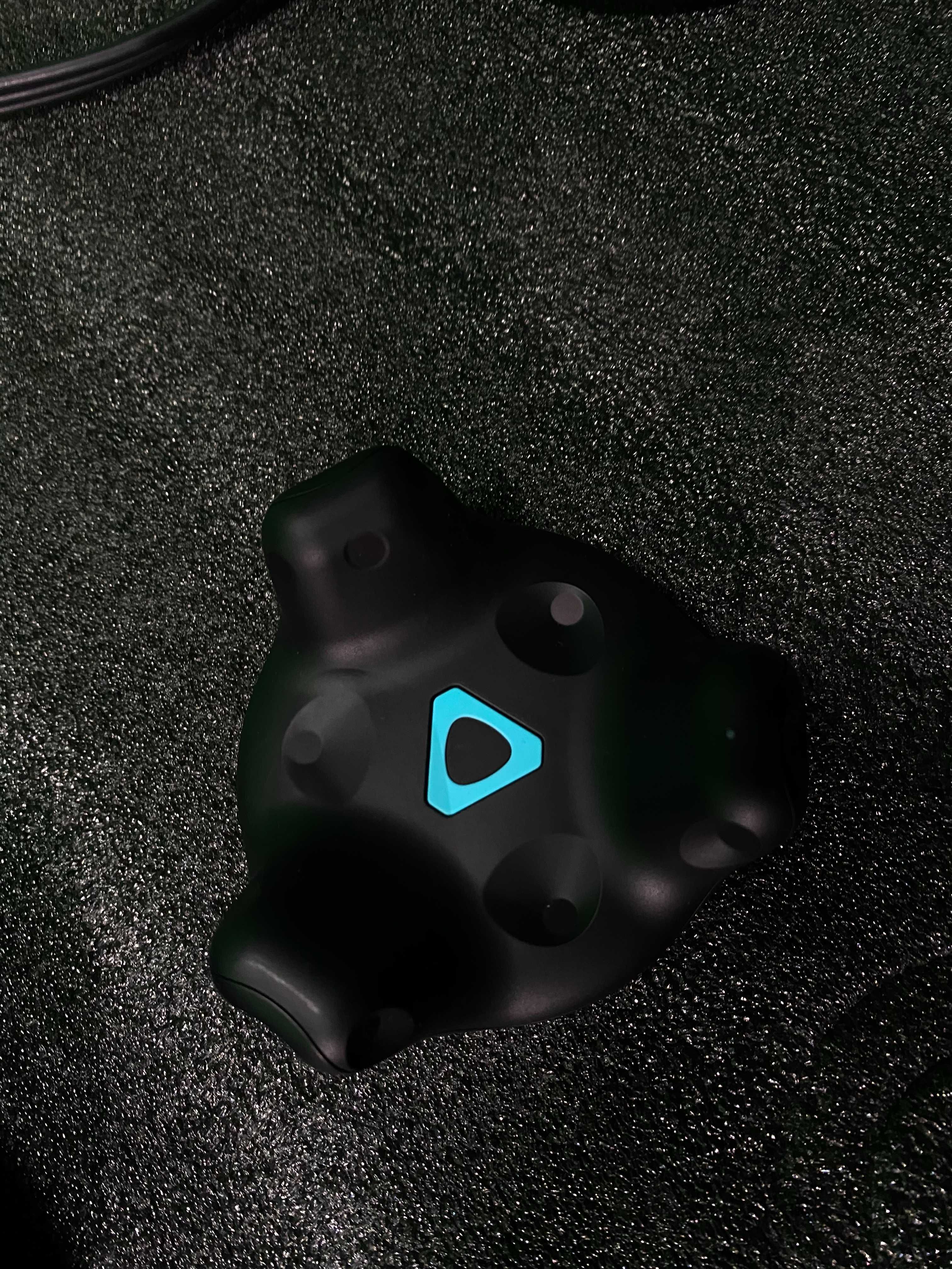 Zestaw HTC VR + Vive Tracker – idealny stan, faktura
