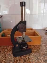 Microscópio WH4 com caixa e s respectivas laminas