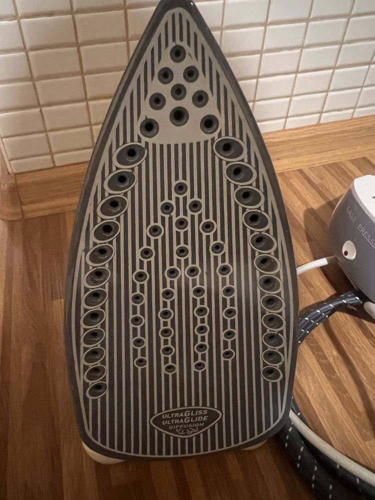 Праска Tefal GV5220 парова система