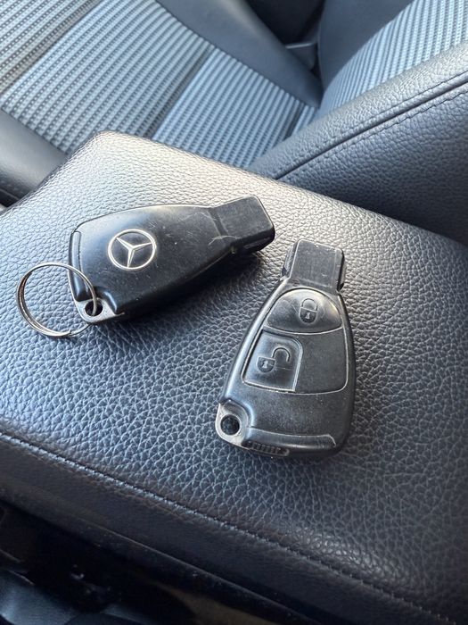 Продам мерседес В200