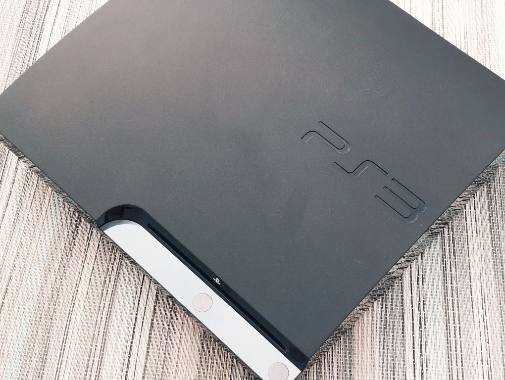 PlayStation-3 Slim