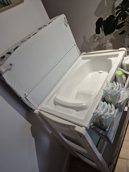 Przewijak z wanienka Britton