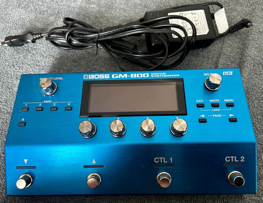 BOSS GM-800 syntezator gitarowy, przetwornik GK-5, kabel BGK-15