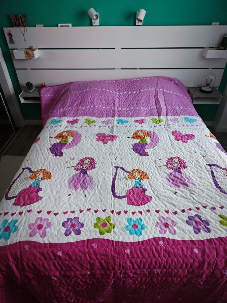 Conjunto cortinado japonês e colcha para quarto de menina