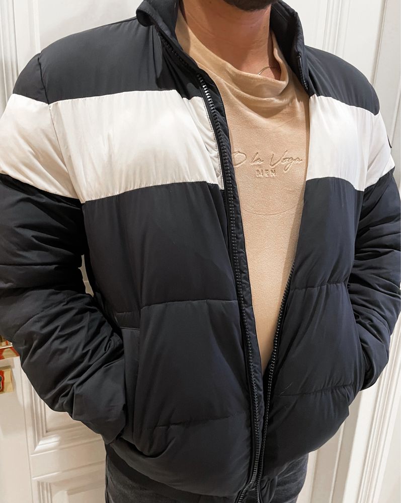 Czarna zimowa kurtka z dużym napisem Calvin Klein rozmiar XXL