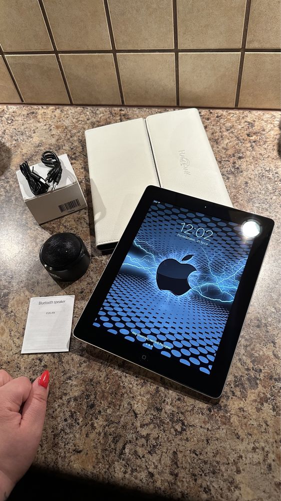 Tablet iPad Apple - RETINA + nowe etui