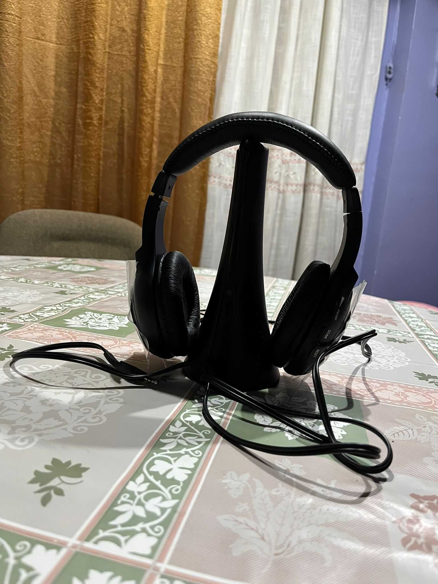 Wireless headphone