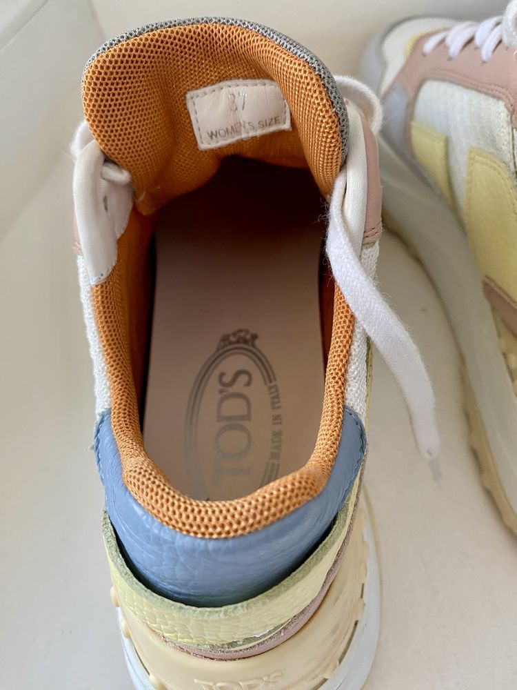 Кросівки Tods жіночі