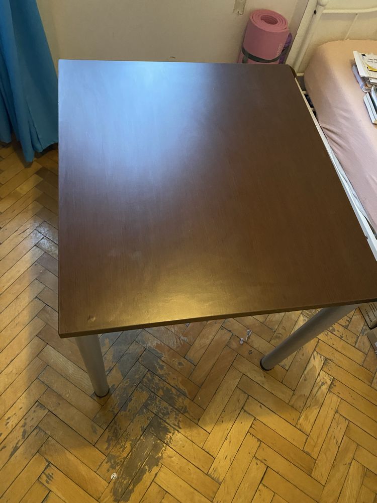 Biurko brązowe solidne w bardzo dobrym stanie
