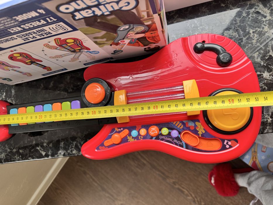 Дитяча гітара на батарейках