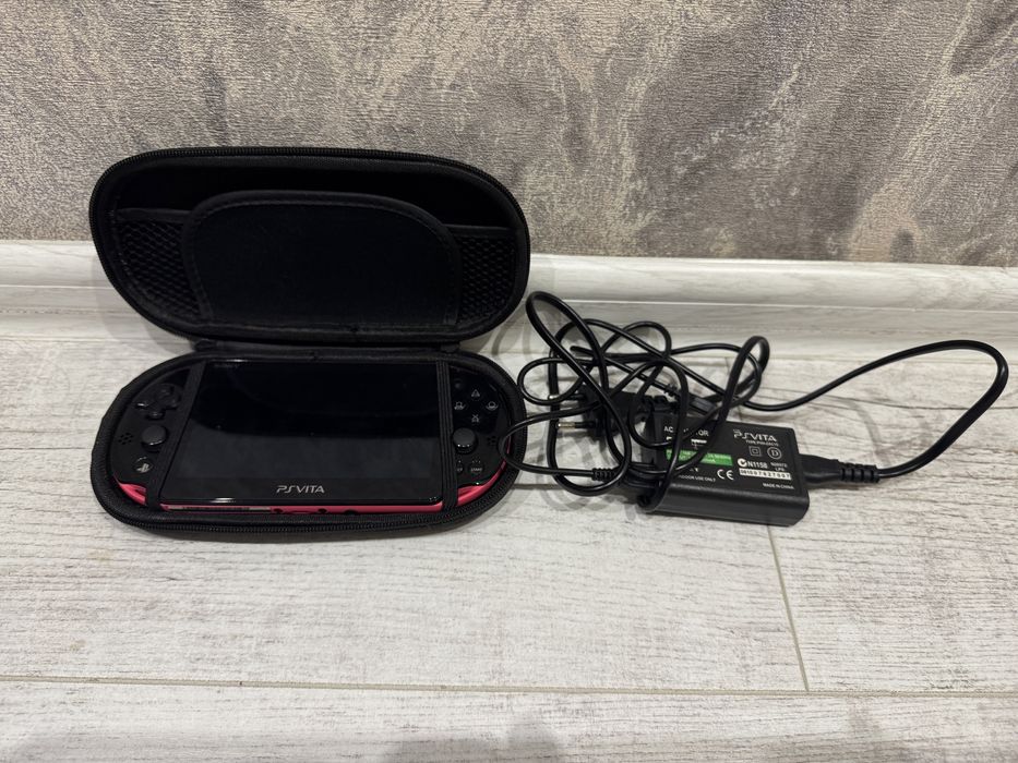 Sony Ps Vita Fat 64гиг с играми.