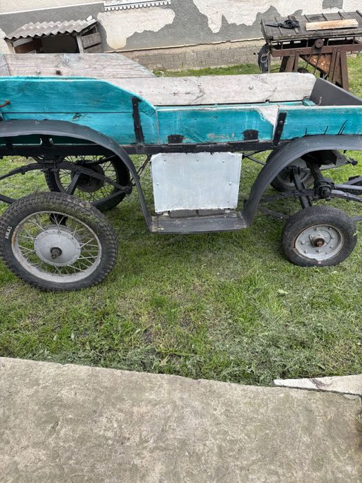 Зроблена як для себе,тачанка для прогулок,і лісників