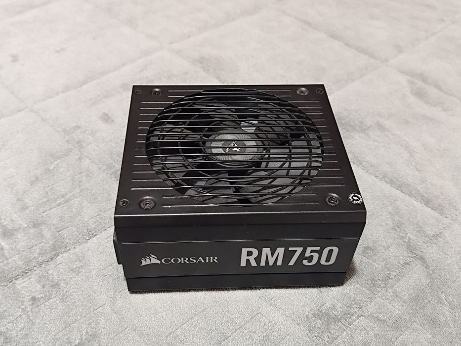 Fonte Corsair RM750 – 750W