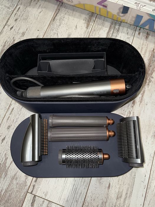 Продаю Dyson оригинал