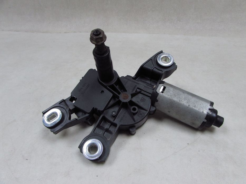 VW PASSAT B6 B7 KOMBI 05-15 SILNICZEK WYCIERACZKI  KLAPY TYL 3C9955711A