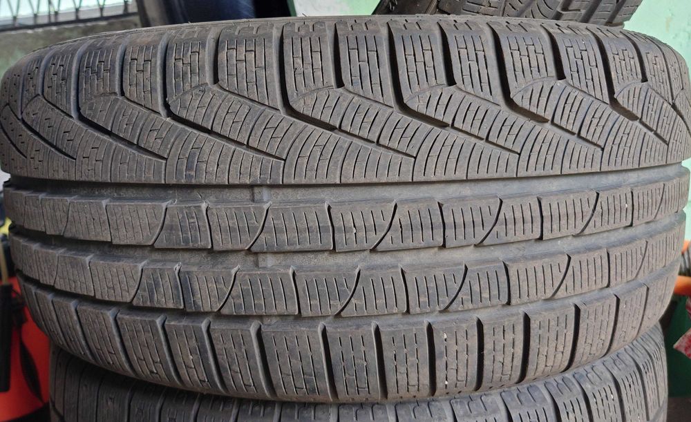 Opony zimowe Pirelli Sottozero Winter 240 Serie II 235/40R19 20/21r