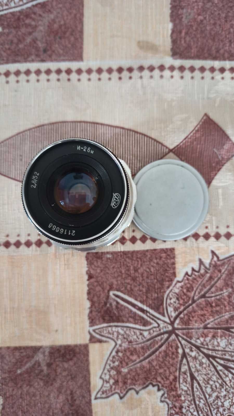 Об'єктив для старого радянського фотоапарату марки “ФЕД”.